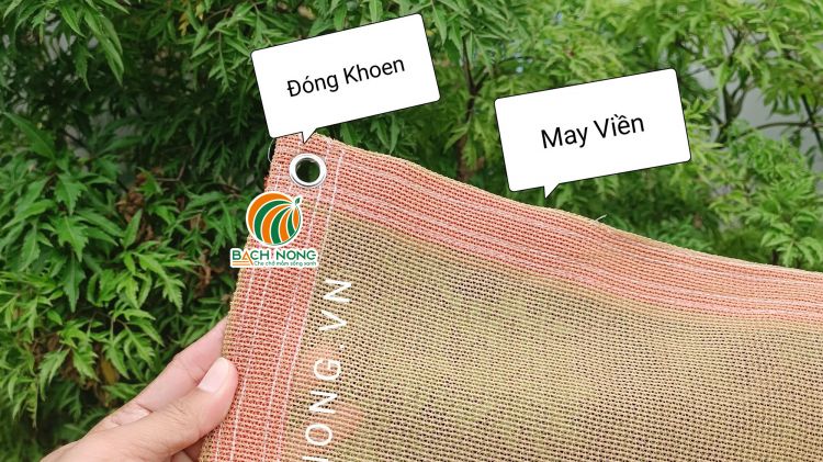 Tấm lưới che nắng màu Be đã may viền đóng khoen chắc chắn, dòng lưới dệt kim Đài Loan siêu bền của Bách Nông